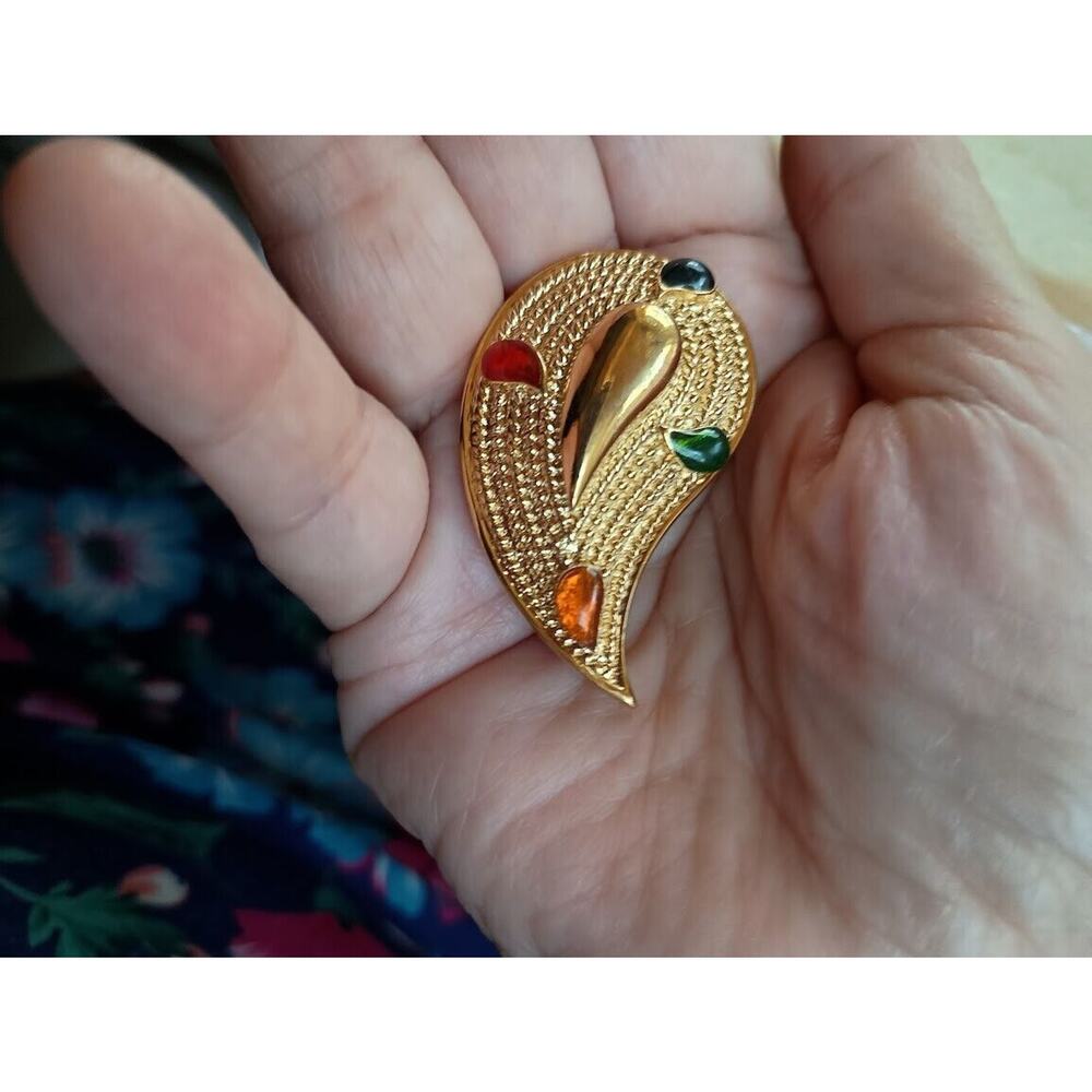 Vintage Avon Gold-Tone Pasiley Shape With Multicolor Stones Brooch